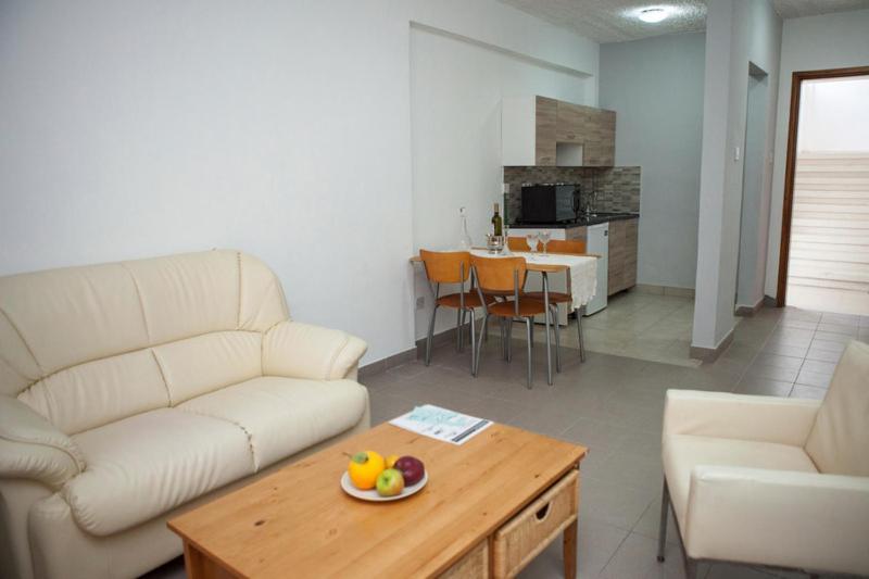Paphos Alecos Hotel Apartments חדר תמונה