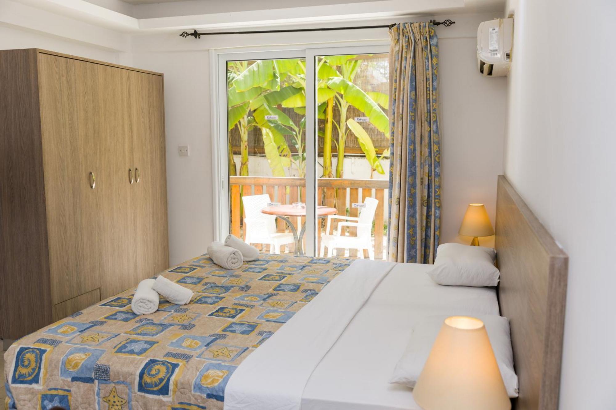 Paphos Alecos Hotel Apartments מראה חיצוני תמונה