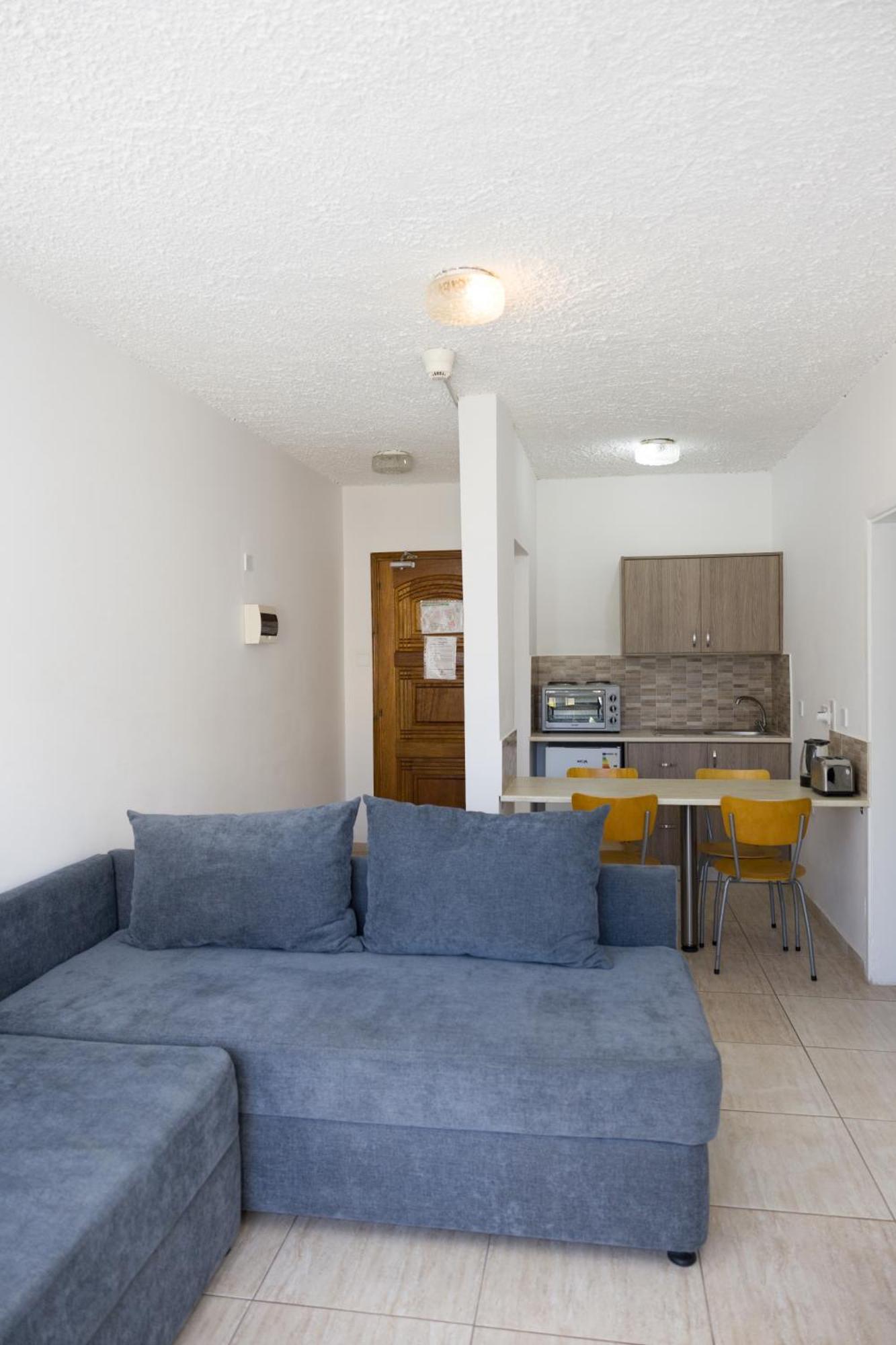 Paphos Alecos Hotel Apartments מראה חיצוני תמונה